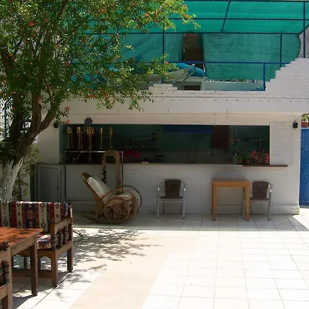 Kusadasi Guest House 2*